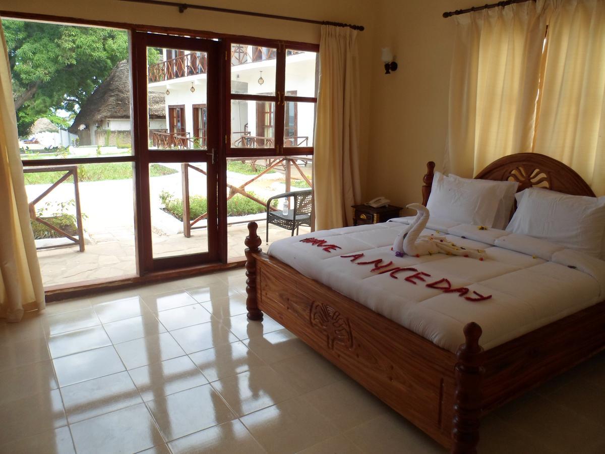 Amaan Ocean Hotel Kihinani Bububu Bagian luar foto
