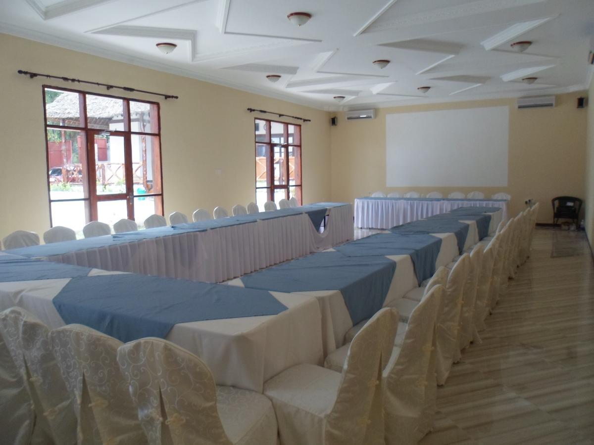Amaan Ocean Hotel Kihinani Bububu Bagian luar foto