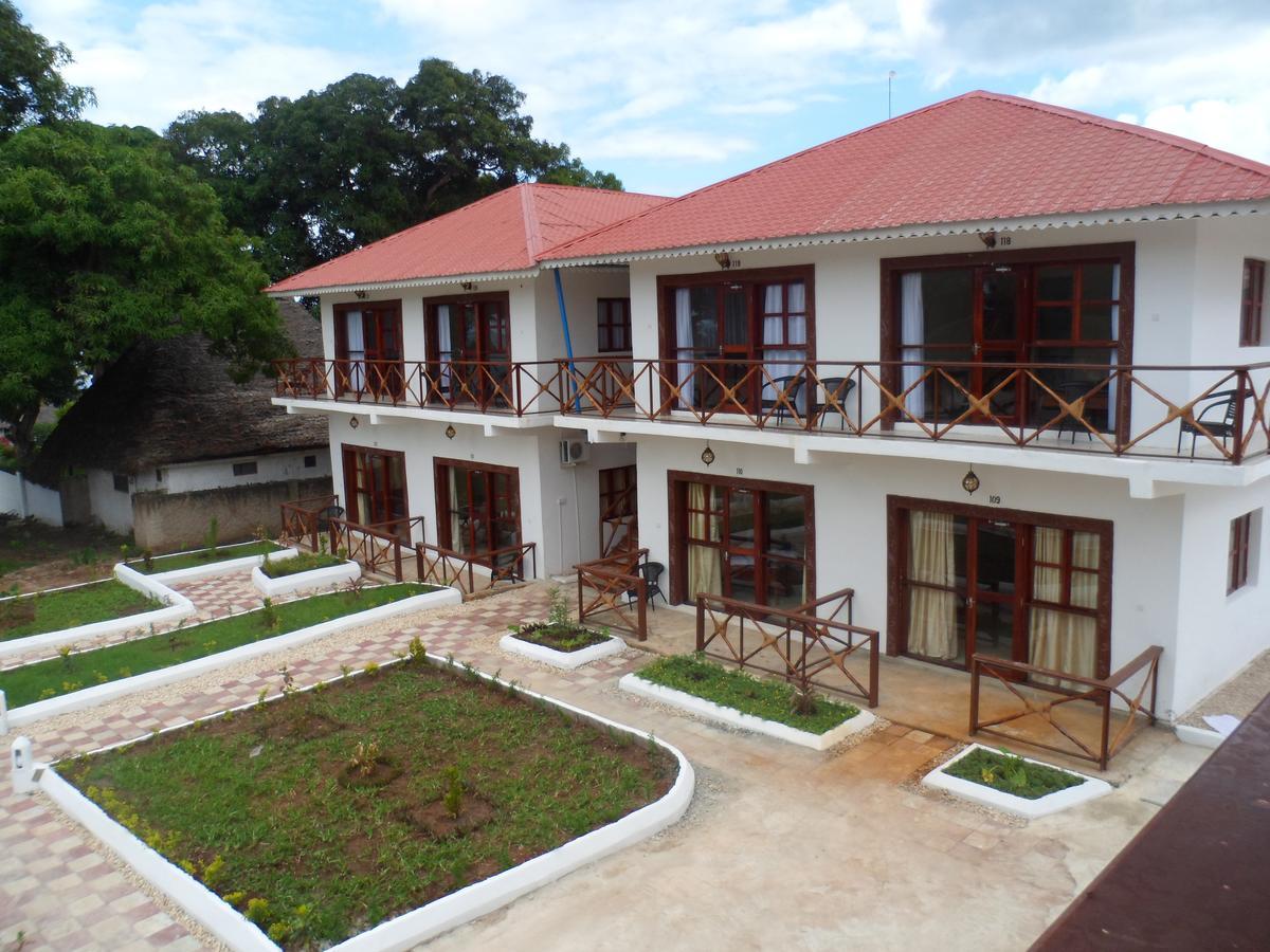 Amaan Ocean Hotel Kihinani Bububu Bagian luar foto