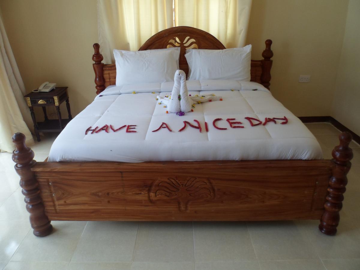 Amaan Ocean Hotel Kihinani Bububu Bagian luar foto