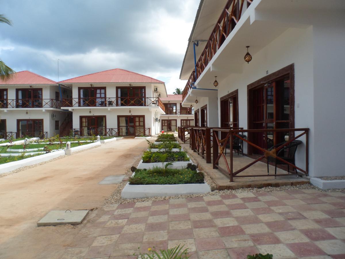 Amaan Ocean Hotel Kihinani Bububu Bagian luar foto