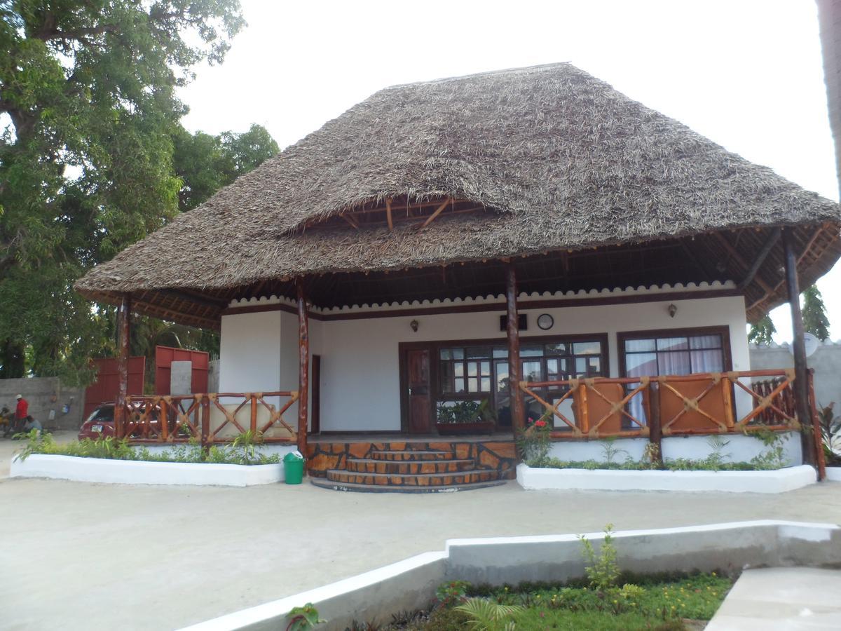 Amaan Ocean Hotel Kihinani Bububu Bagian luar foto