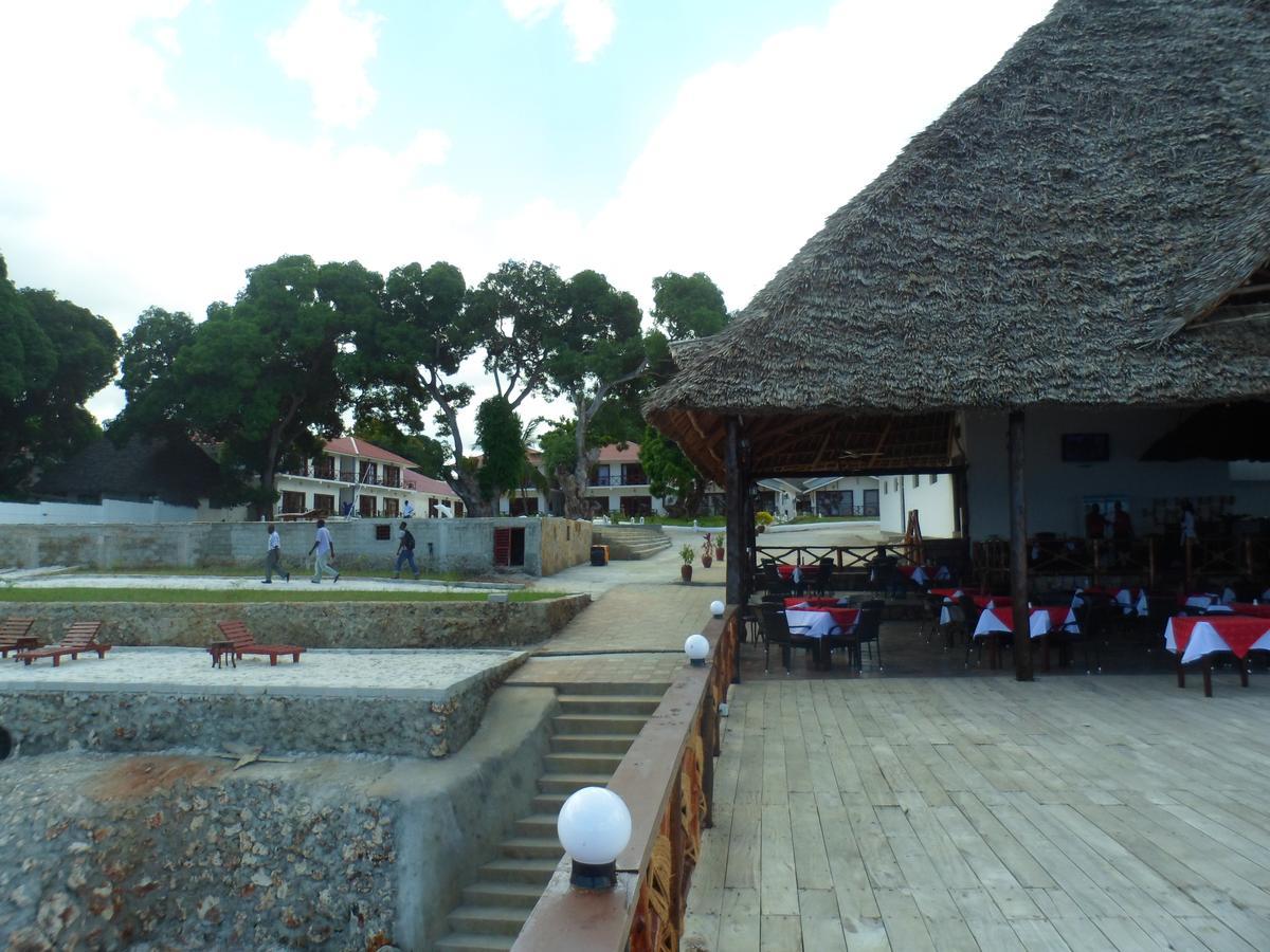 Amaan Ocean Hotel Kihinani Bububu Bagian luar foto