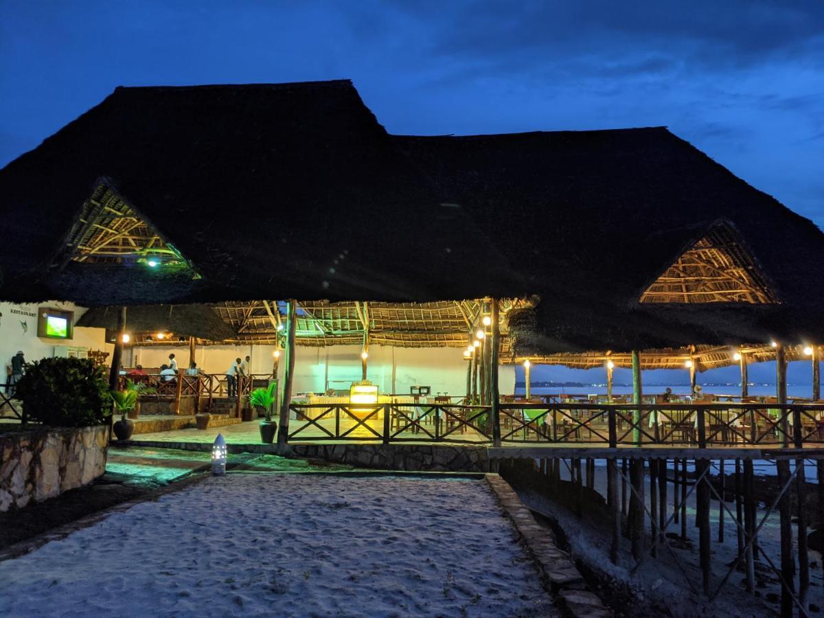 Amaan Ocean Hotel Kihinani Bububu Bagian luar foto