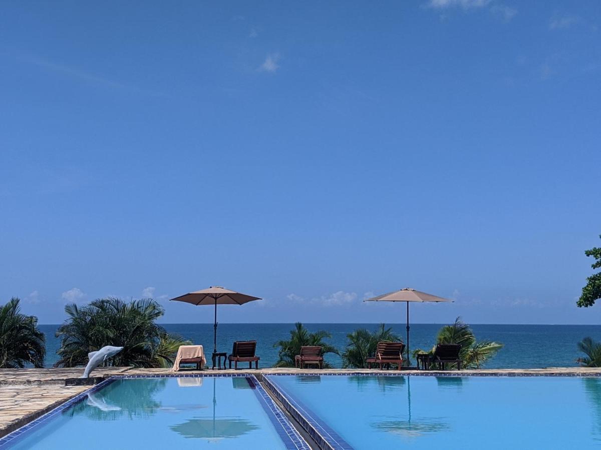 Amaan Ocean Hotel Kihinani Bububu Bagian luar foto