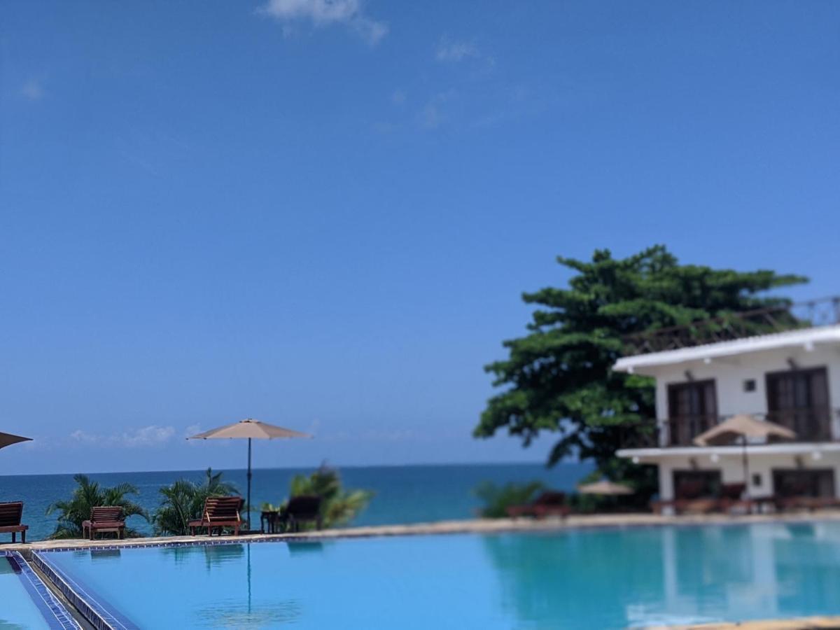 Amaan Ocean Hotel Kihinani Bububu Bagian luar foto