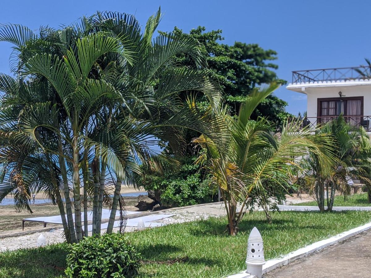 Amaan Ocean Hotel Kihinani Bububu Bagian luar foto