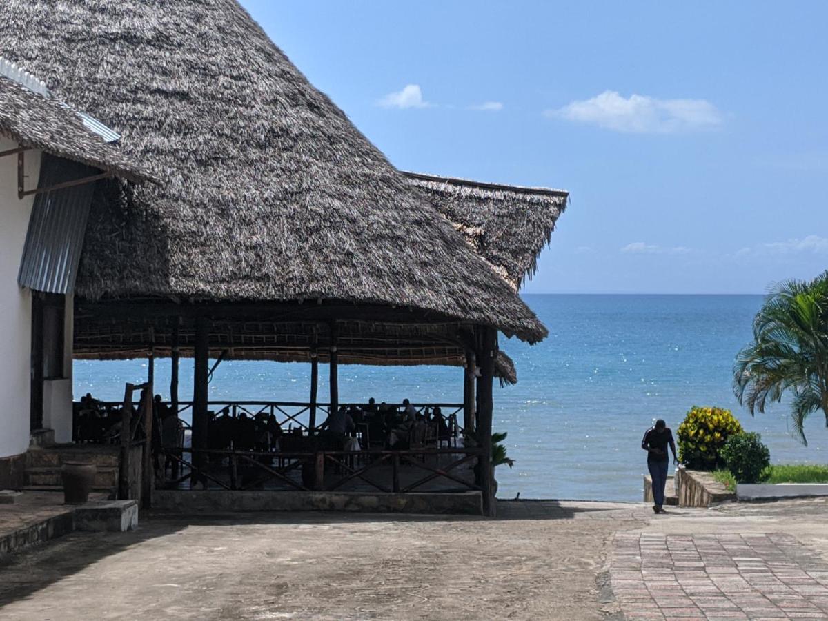 Amaan Ocean Hotel Kihinani Bububu Bagian luar foto