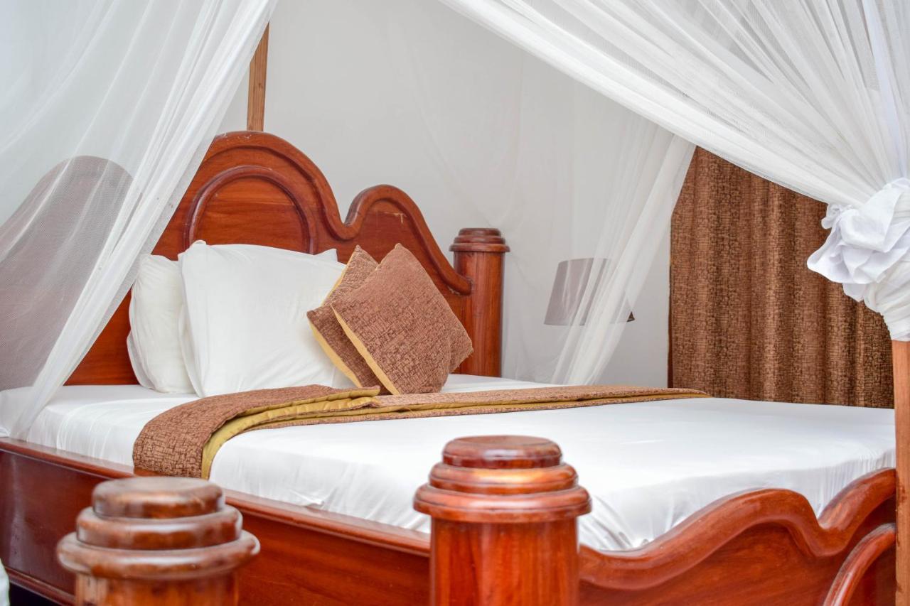 Amaan Ocean Hotel Kihinani Bububu Bagian luar foto