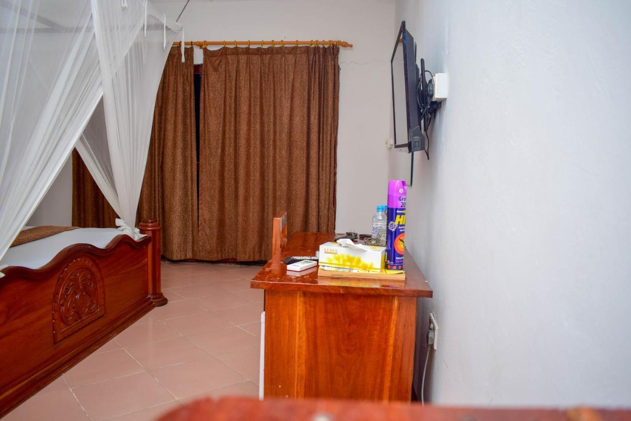 Amaan Ocean Hotel Kihinani Bububu Bagian luar foto